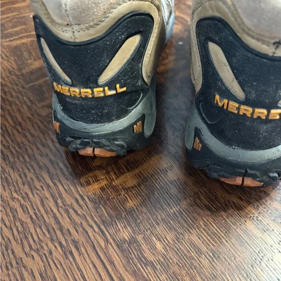 Merrell Tan and Black Men's Boots - Picture 5 of 7